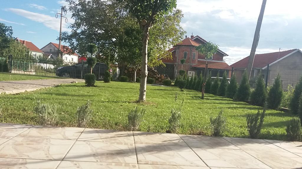 Apartments "Predah Kod Baraca" Nis Exterior foto