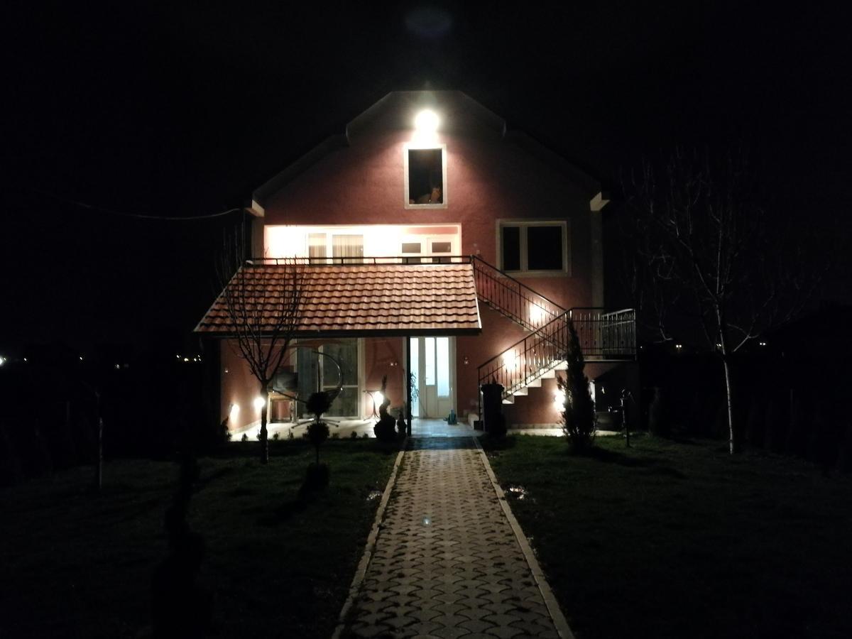 Apartments "Predah Kod Baraca" Nis Exterior foto