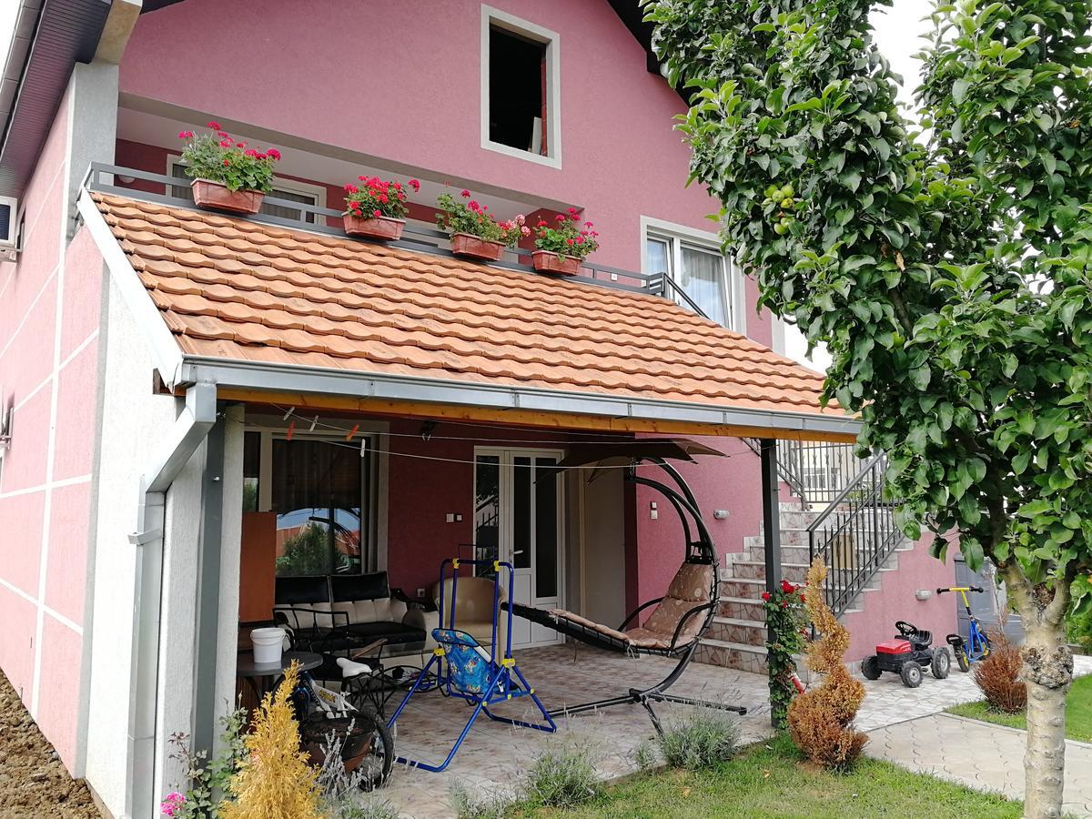 Apartments "Predah Kod Baraca" Nis Exterior foto
