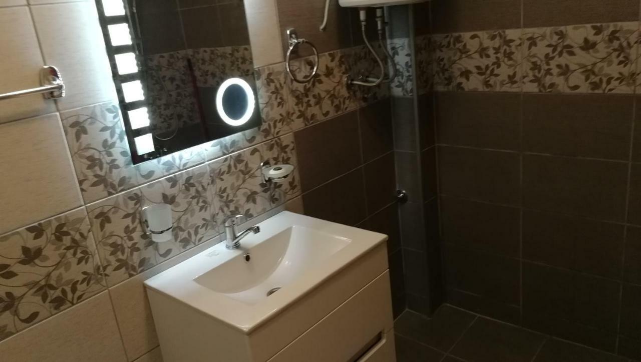 Apartments "Predah Kod Baraca" Nis Exterior foto