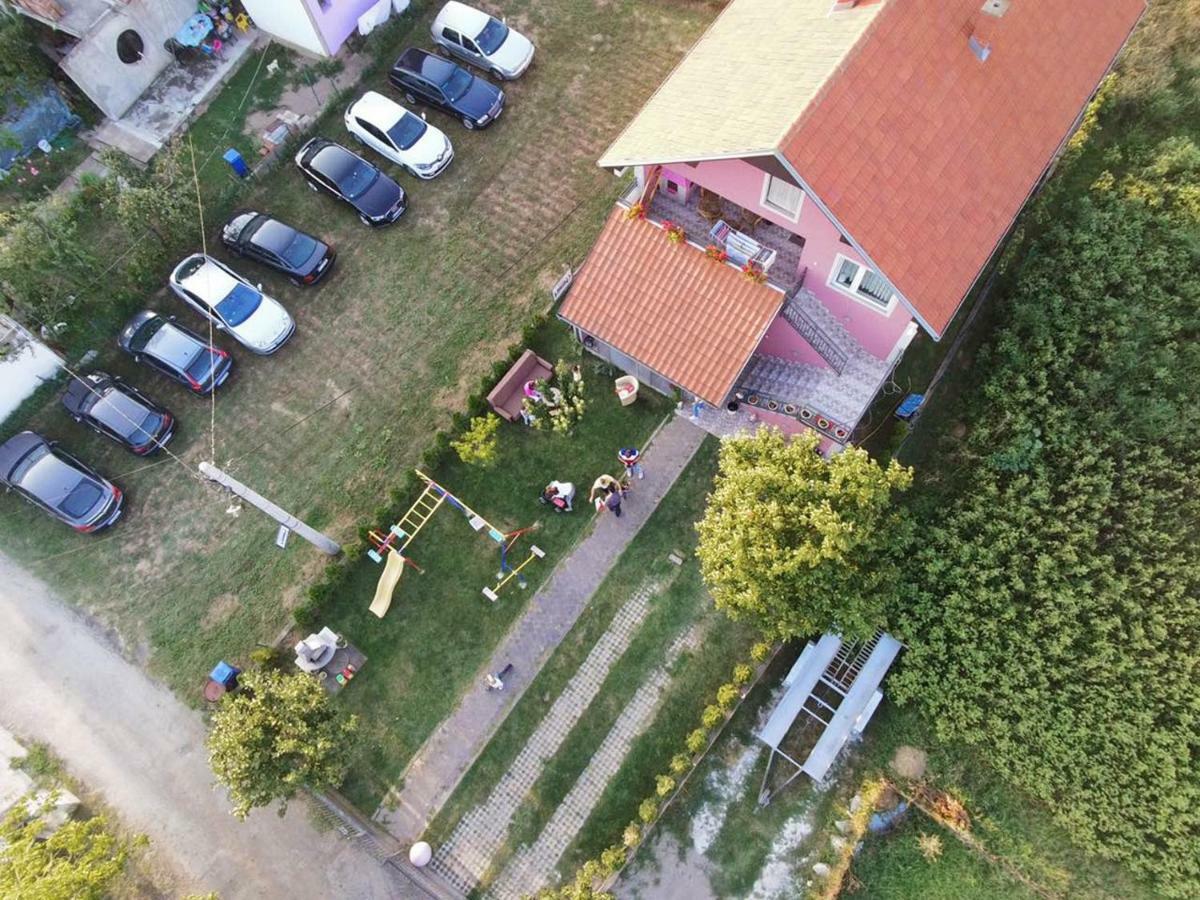 Apartments "Predah Kod Baraca" Nis Exterior foto